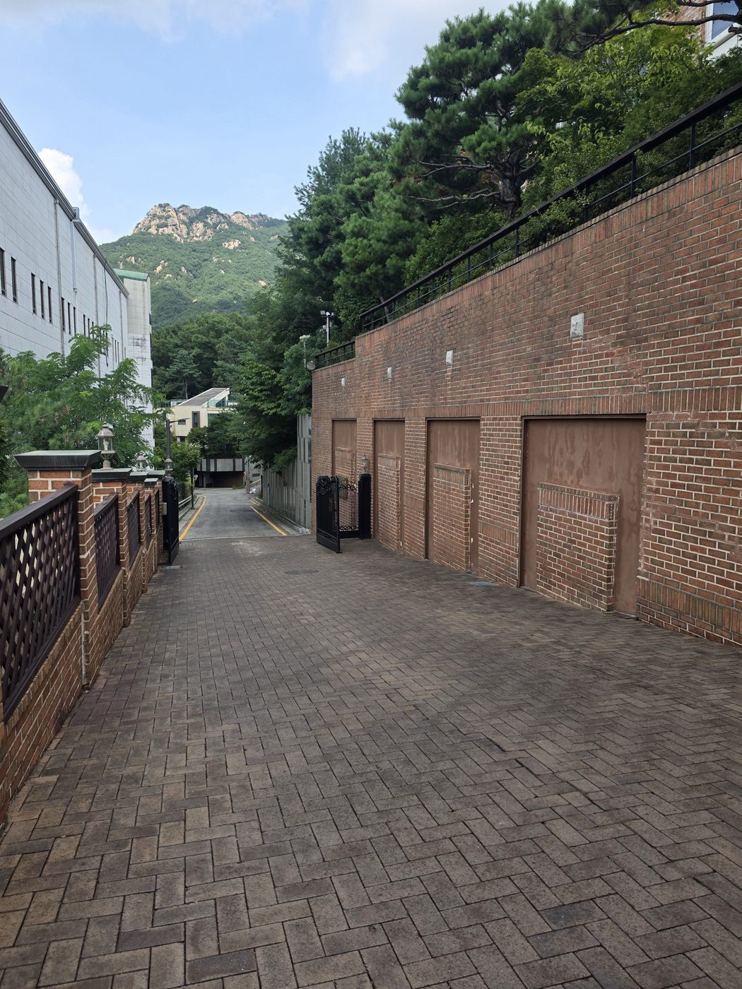 종로구 구기동 빌라단지 포천석 시공 전 벽체