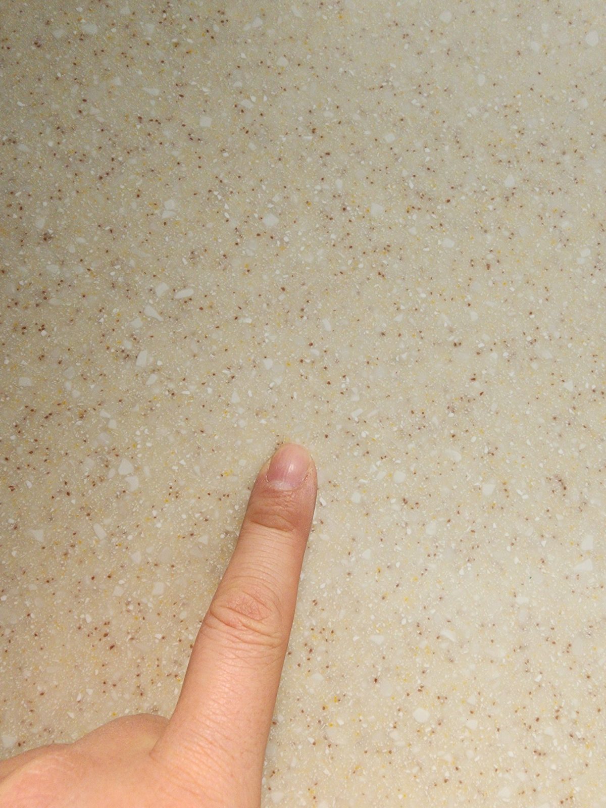 균열 복원 후 자연스럽게 마감된 상판